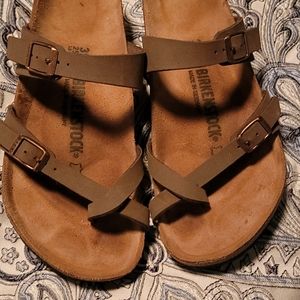 Birkenstocks (brown)